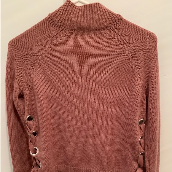 🛑 SOLD! Girl’s Mauve Colored Sweater w/Braided & Grommets - Picture 3 of 4